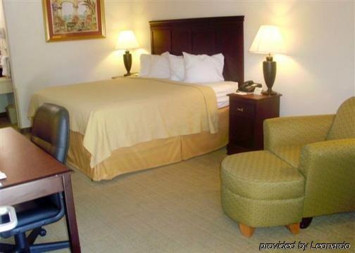 Days Inn By Wyndham Uvalde Quarto foto